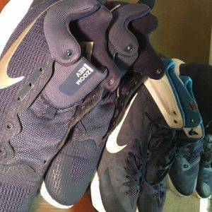 3 pairs of Nike Hyperdunks!!